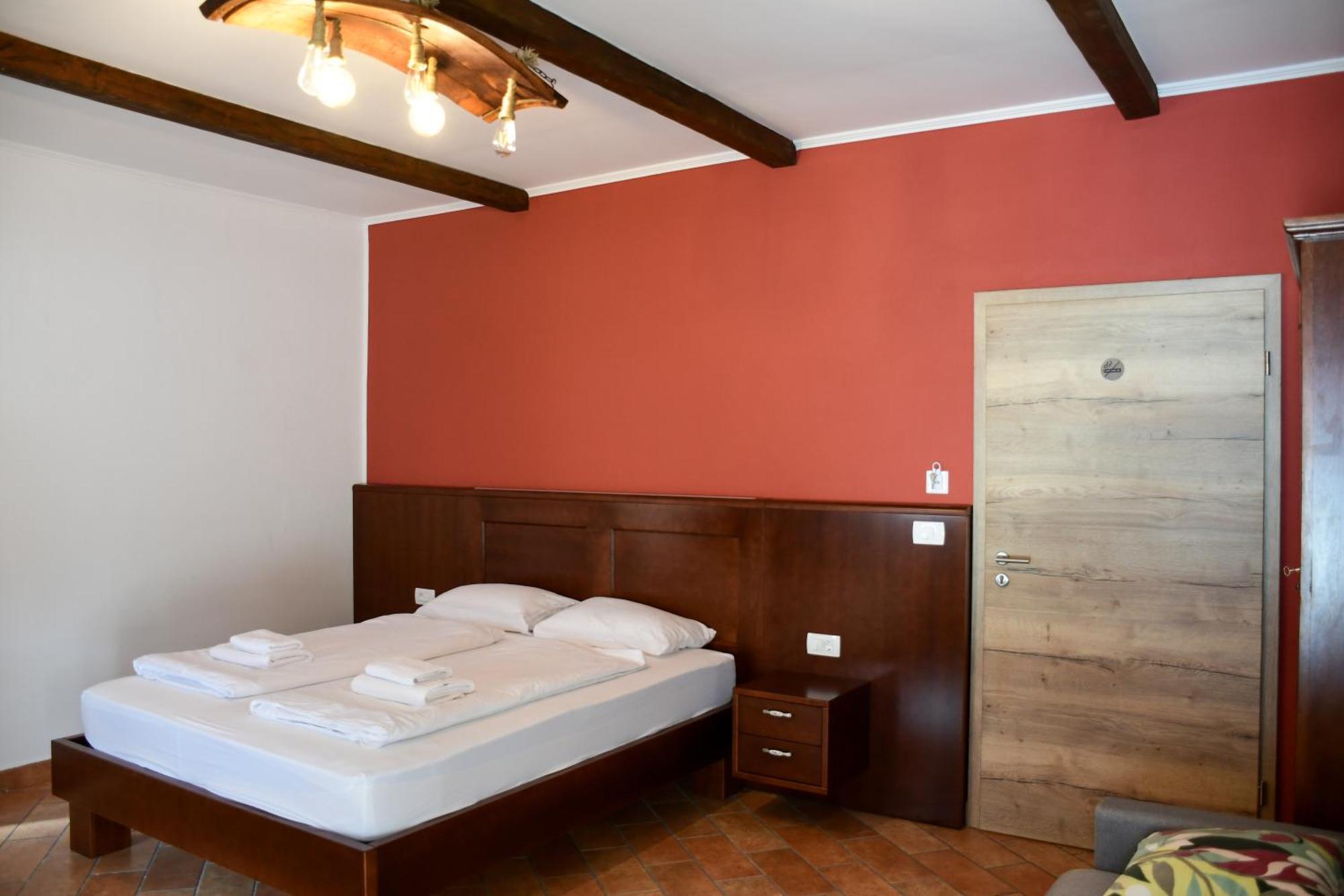 Razman Wine Rooms Gračišče Eksteriør bilde