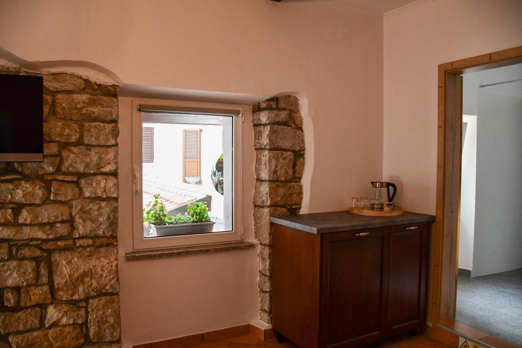 Razman Wine Rooms Gračišče Eksteriør bilde