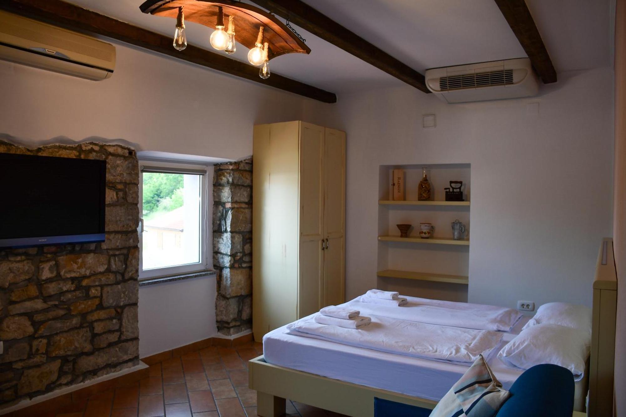 Razman Wine Rooms Gračišče Eksteriør bilde