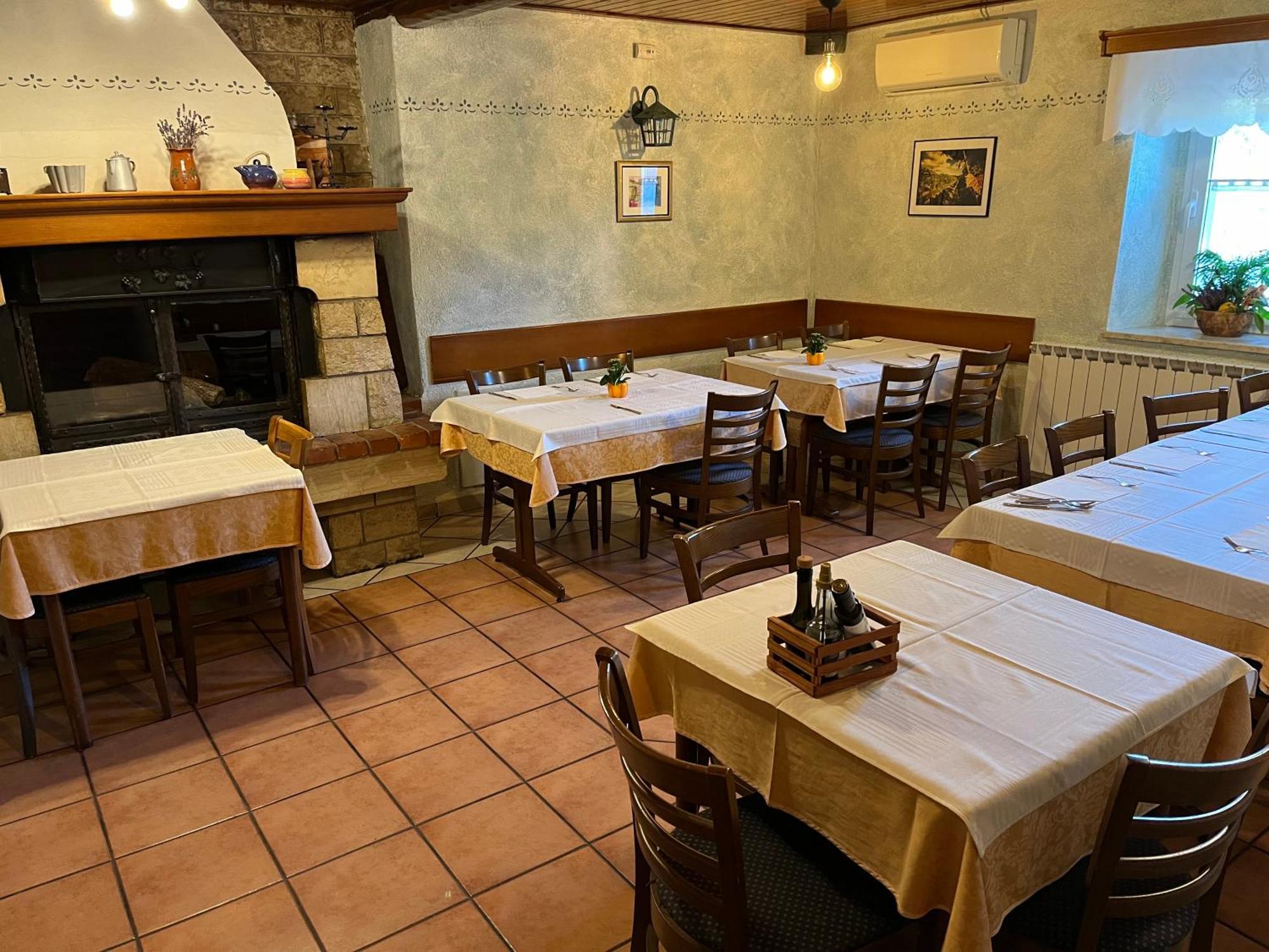 Razman Wine Rooms Gračišče Eksteriør bilde